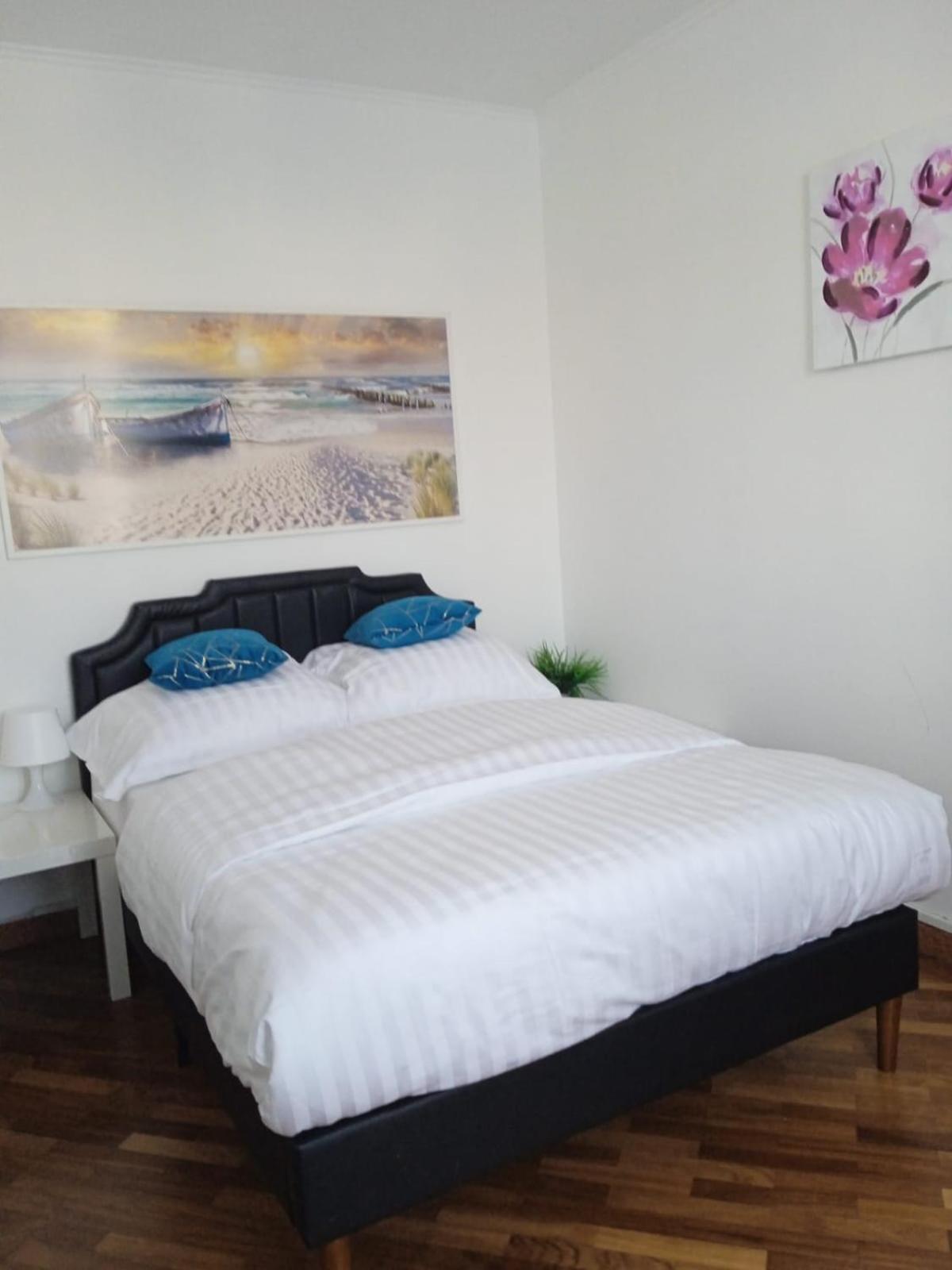 3-Bedroom Apt In Town Square Wrocław Eksteriør billede